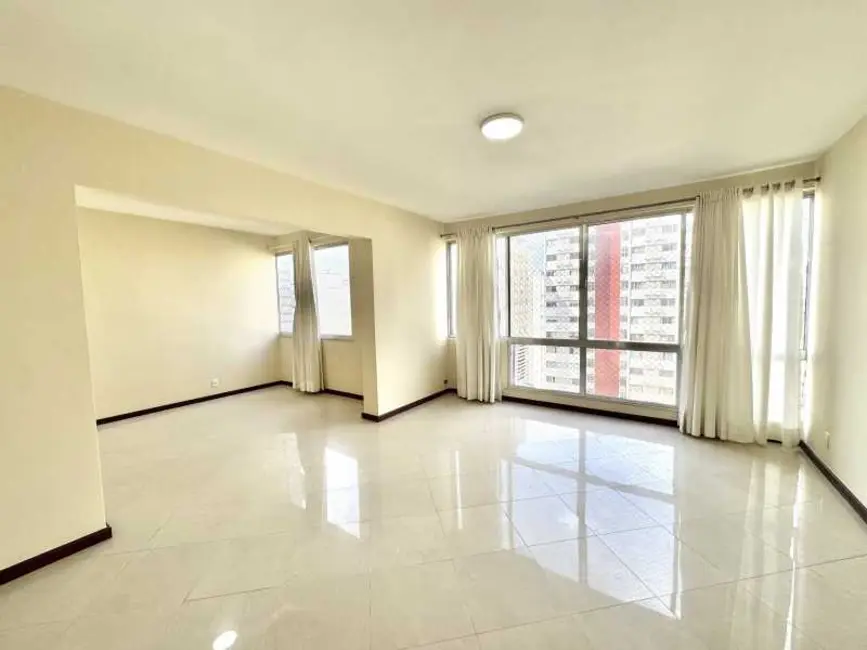 Foto 1 de Apartamento com 4 quartos para alugar, 135m2 em Rio De Janeiro - RJ