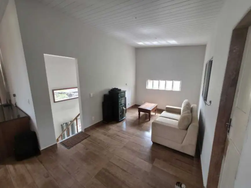 Foto 3 de Casa com 3 quartos à venda, 190m2 em Cabo Frio - RJ