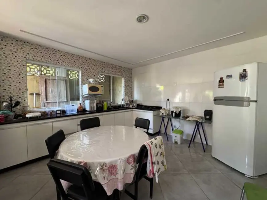 Foto 3 de Casa com 3 quartos à venda, 190m2 em Cabo Frio - RJ