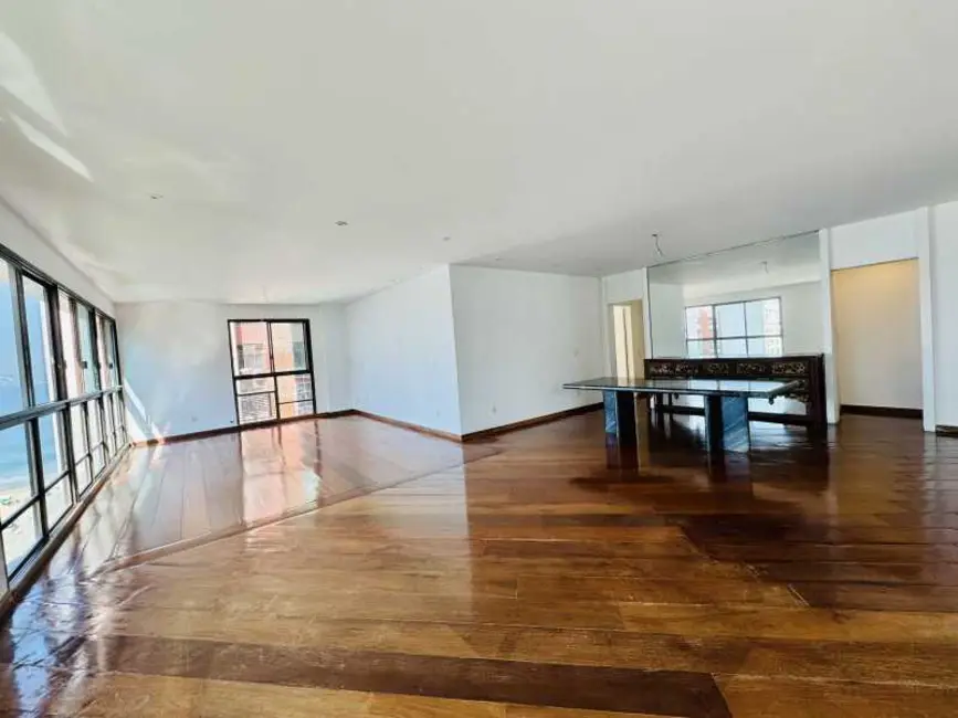 Foto 2 de Apartamento com 4 quartos à venda e para alugar, 250m2 em Rio De Janeiro - RJ