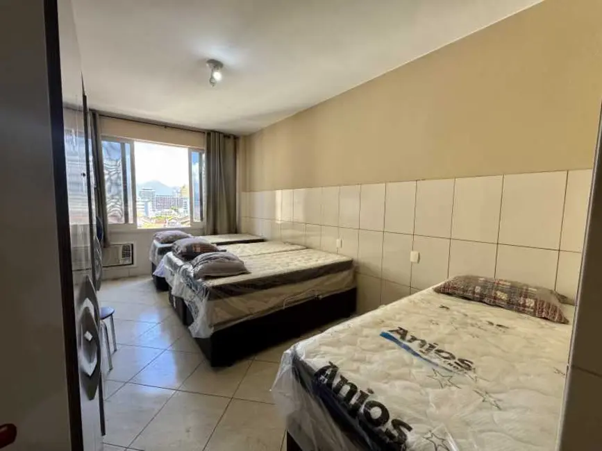 Foto 2 de Kitnet com 1 quarto à venda, 33m2 em Rio De Janeiro - RJ