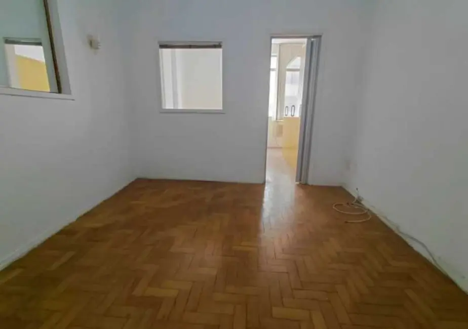 Apartamento com 1 quarto à venda, 30m2 em Rio De Janeiro - RJ - imagem 2 Foto 2 de Apartamento com 1 quarto à venda, 30m2 em Rio De Janeiro - RJ