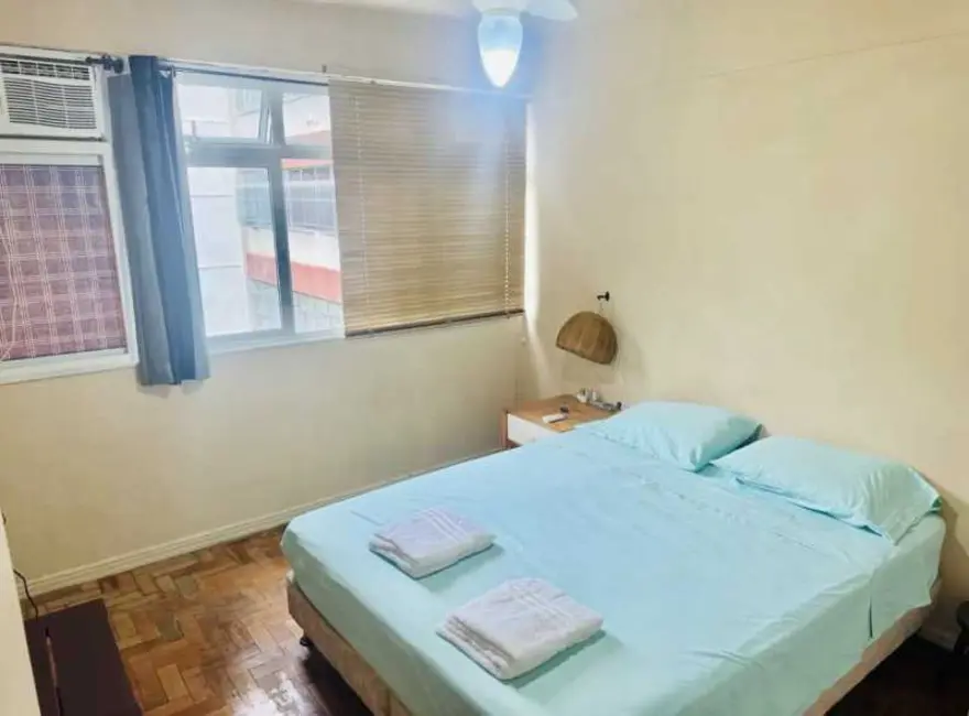 Foto 2 de Apartamento com 2 quartos para alugar, 80m2 em Rio De Janeiro - RJ