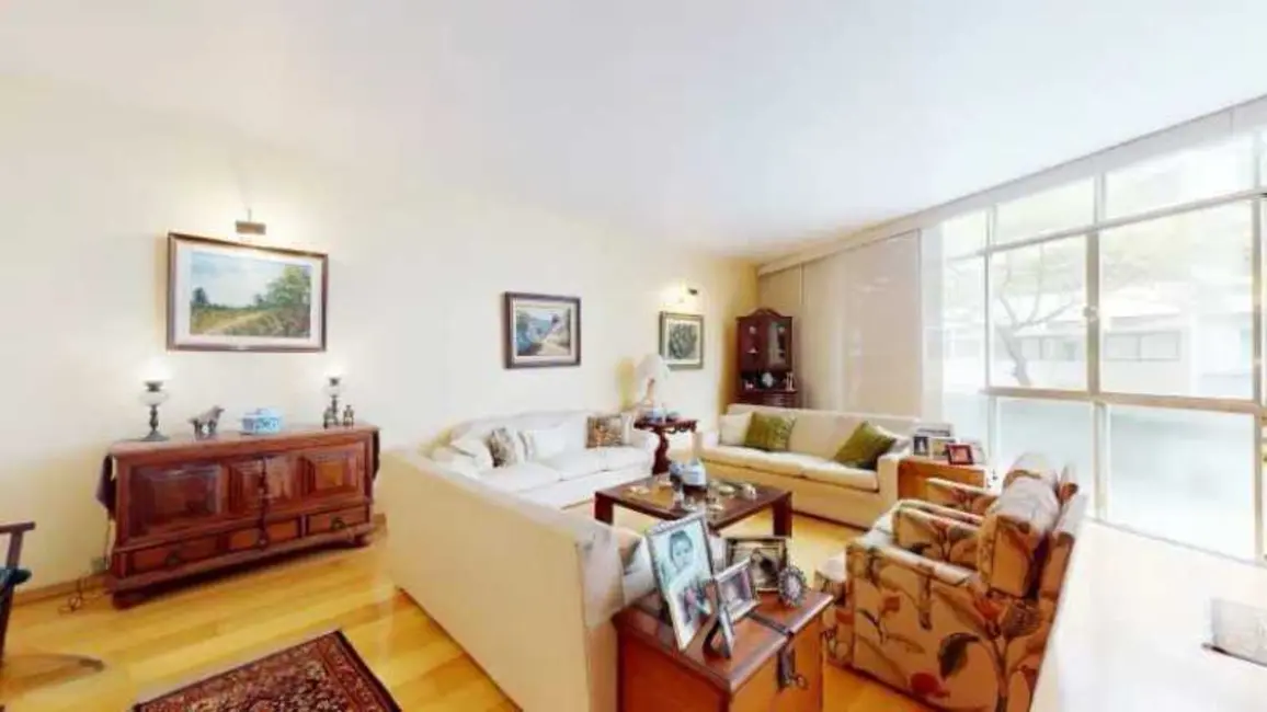 Apartamento com 3 quartos à venda, 201m2 em Rio De Janeiro - RJ - imagem 2 Foto 2 de Apartamento com 3 quartos à venda, 201m2 em Rio De Janeiro - RJ
