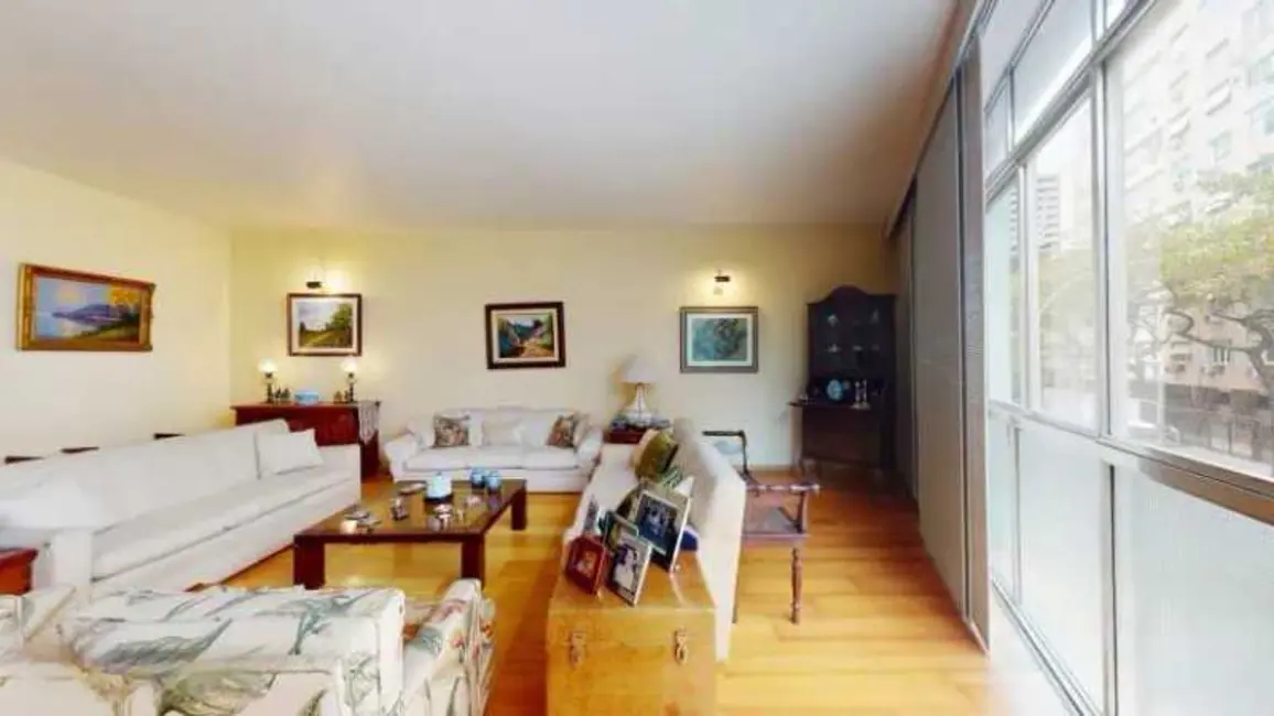 Apartamento com 3 quartos à venda, 201m2 em Rio De Janeiro - RJ - imagem 3 Foto 3 de Apartamento com 3 quartos à venda, 201m2 em Rio De Janeiro - RJ