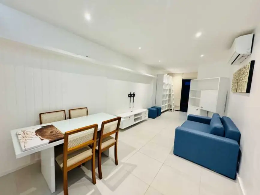 Foto 3 de Apartamento com 2 quartos para alugar, 89m2 em Rio De Janeiro - RJ