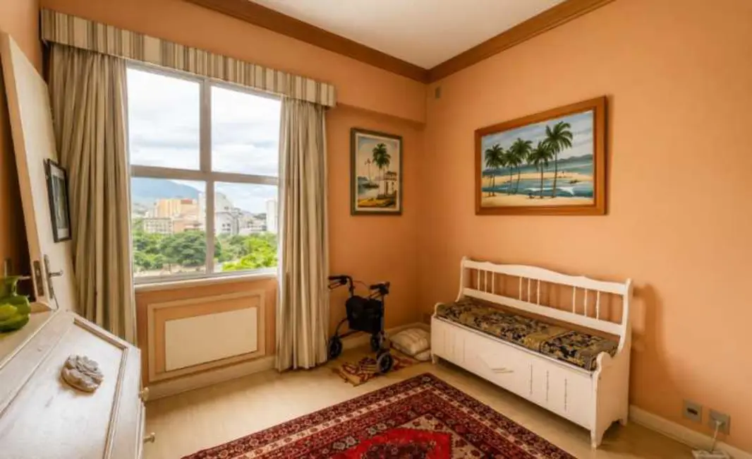 Apartamento com 4 quartos à venda, 160m2 em Rio De Janeiro - RJ - imagem 9 Foto 9 de Apartamento com 4 quartos à venda, 160m2 em Rio De Janeiro - RJ
