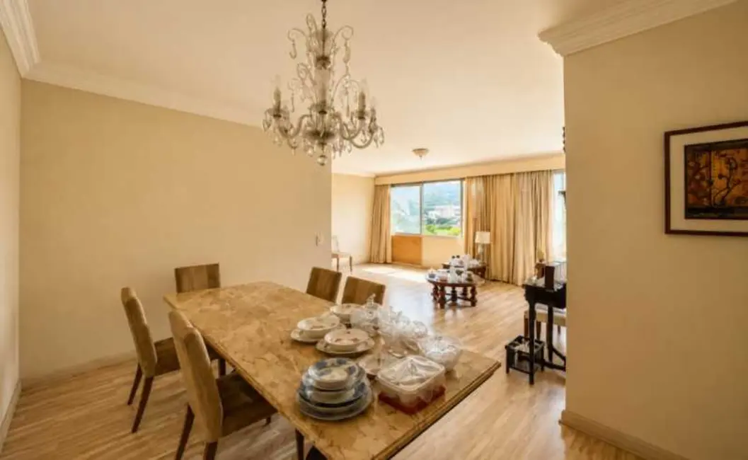 Apartamento com 4 quartos à venda, 160m2 em Rio De Janeiro - RJ - imagem 6 Foto 6 de Apartamento com 4 quartos à venda, 160m2 em Rio De Janeiro - RJ