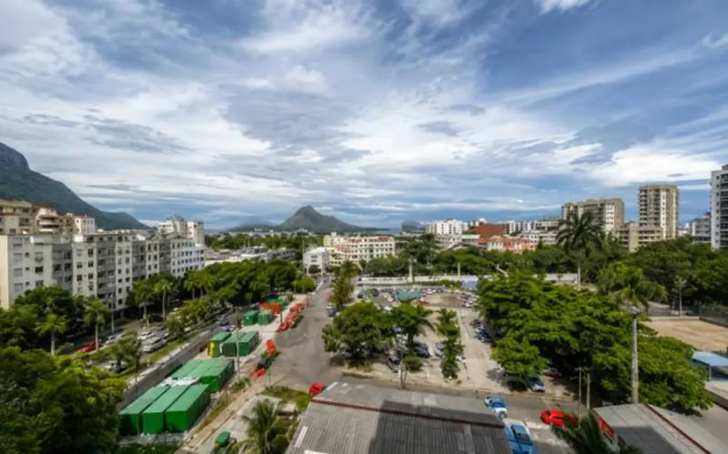 Apartamento com 4 quartos à venda, 160m2 em Rio De Janeiro - RJ - imagem 3 Foto 3 de Apartamento com 4 quartos à venda, 160m2 em Rio De Janeiro - RJ