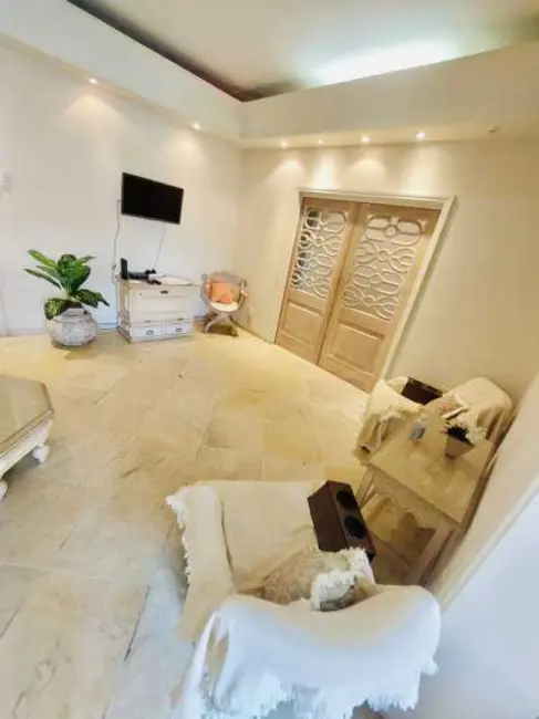 Apartamento com 3 quartos à venda, 130m2 em Rio De Janeiro - RJ - imagem 4 Foto 4 de Apartamento com 3 quartos à venda, 130m2 em Rio De Janeiro - RJ