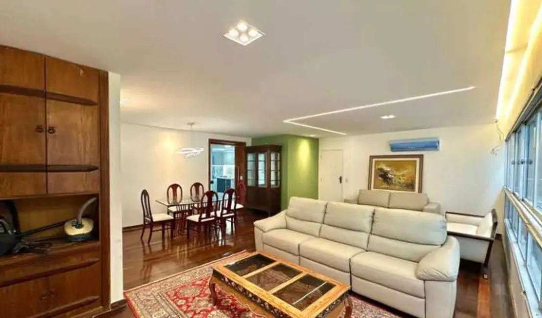 Foto 2 de Apartamento com 4 quartos à venda, 160m2 em Rio De Janeiro - RJ