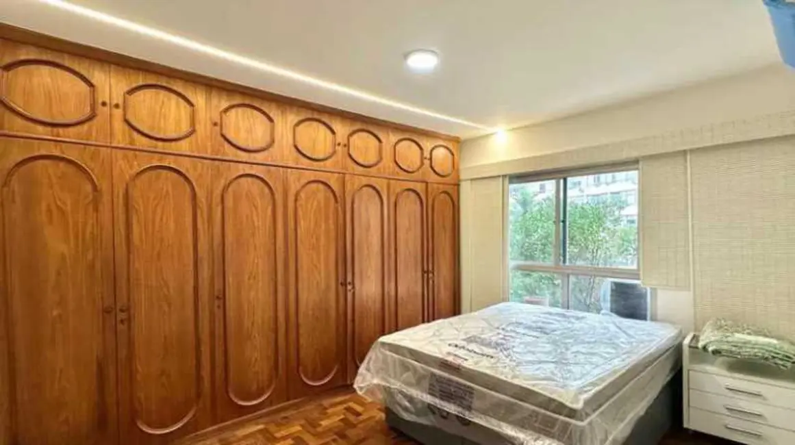 Foto 7 de Apartamento com 4 quartos à venda, 160m2 em Rio De Janeiro - RJ