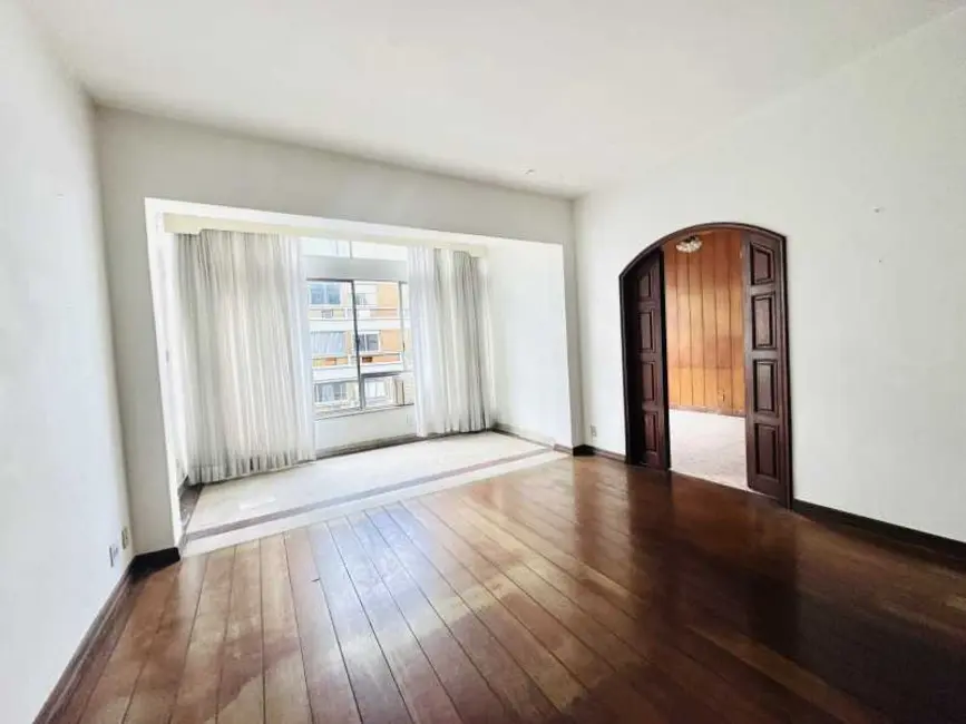 Apartamento com 4 quartos à venda, 152m2 em Rio De Janeiro - RJ - imagem 5 Foto 5 de Apartamento com 4 quartos à venda, 152m2 em Rio De Janeiro - RJ