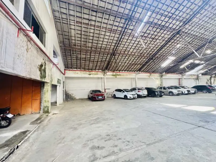 Foto 3 de Armazém / Galpão à venda, 1800m2 em Rio De Janeiro - RJ