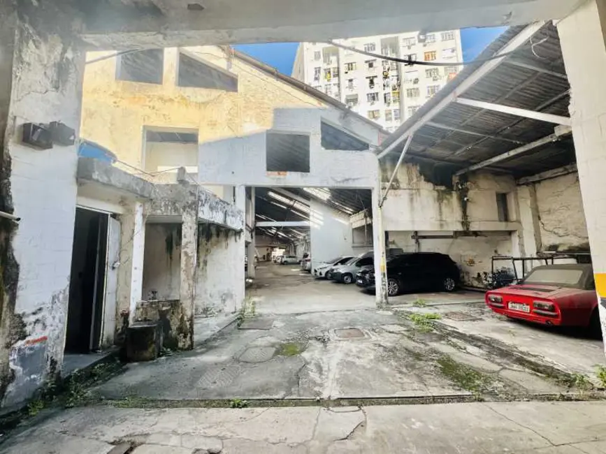 Foto 4 de Armazém / Galpão à venda, 1800m2 em Rio De Janeiro - RJ
