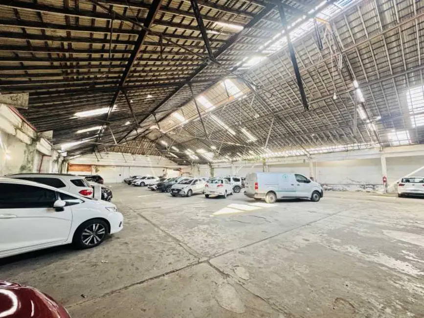 Foto 2 de Armazém / Galpão à venda, 1800m2 em Rio De Janeiro - RJ
