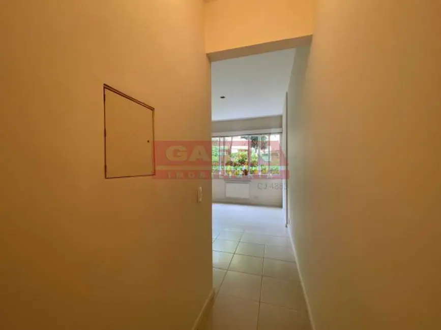 Foto 2 de Apartamento com 2 quartos para alugar, 60m2 em Rio De Janeiro - RJ