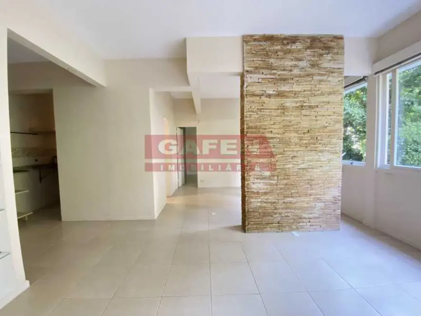 Foto 5 de Apartamento com 2 quartos para alugar, 60m2 em Rio De Janeiro - RJ