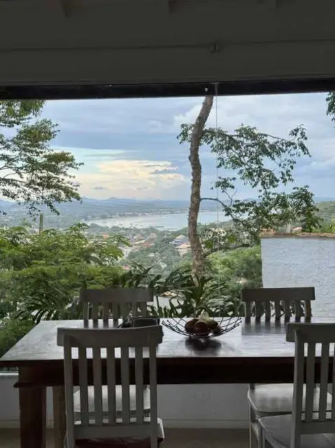 Casa com 5 quartos à venda, 200m2 em Armacao Dos Buzios - RJ - imagem 4 Foto 4 de Casa com 5 quartos à venda, 200m2 em Armacao Dos Buzios - RJ