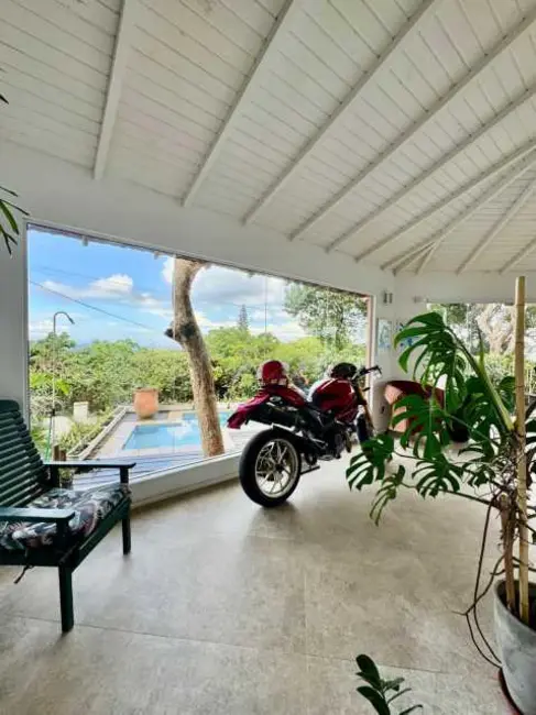 Casa com 5 quartos à venda, 200m2 em Armacao Dos Buzios - RJ - imagem 2 Foto 2 de Casa com 5 quartos à venda, 200m2 em Armacao Dos Buzios - RJ