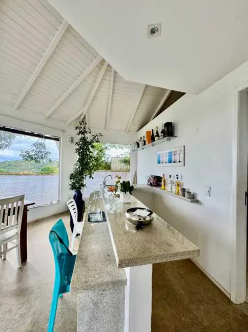 Casa com 5 quartos à venda, 200m2 em Armacao Dos Buzios - RJ - imagem 6 Foto 6 de Casa com 5 quartos à venda, 200m2 em Armacao Dos Buzios - RJ