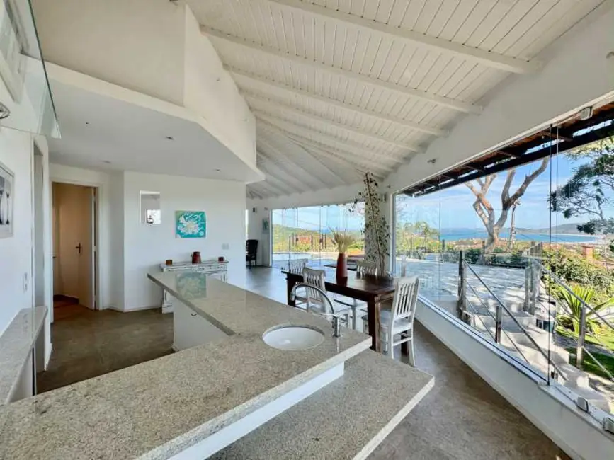 Foto 9 de Casa com 5 quartos à venda, 200m2 em Armacao Dos Buzios - RJ