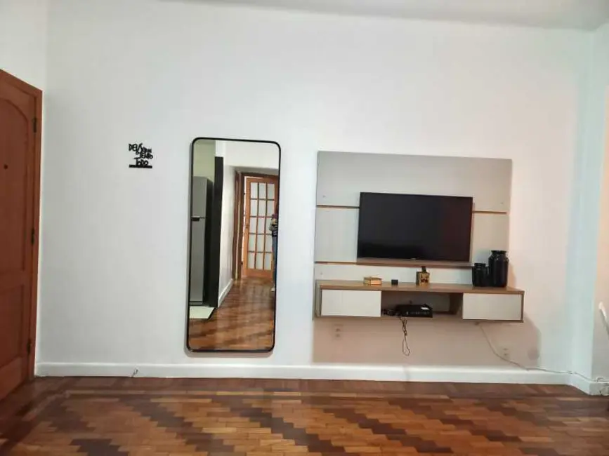 Foto 3 de Apartamento com 2 quartos para alugar, 75m2 em Rio De Janeiro - RJ