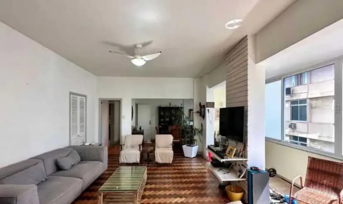 Apartamento com 4 quartos à venda, 132m2 em Rio De Janeiro - RJ - imagem 4 Foto 4 de Apartamento com 4 quartos à venda, 132m2 em Rio De Janeiro - RJ