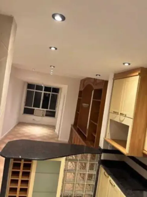 Foto 5 de Apartamento com 2 quartos para alugar, 70m2 em Rio De Janeiro - RJ