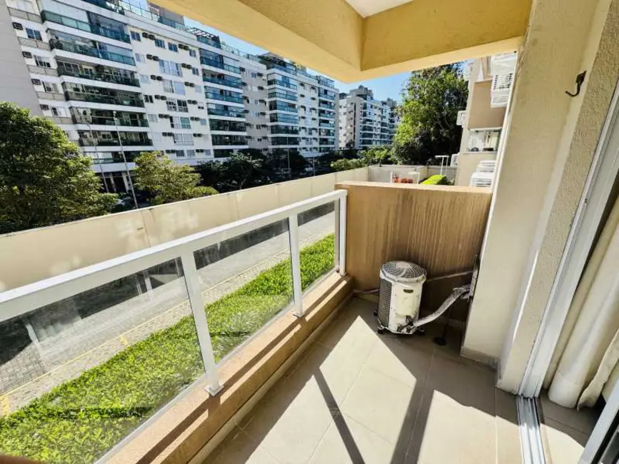 Apartamento com 2 quartos à venda e para alugar, 64m2 em Rio De Janeiro - RJ - imagem 8 Foto 8 de Apartamento com 2 quartos à venda e para alugar, 64m2 em Rio De Janeiro - RJ