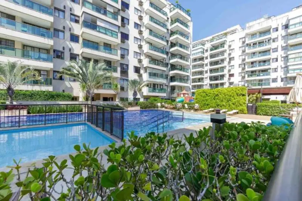 Apartamento com 2 quartos à venda e para alugar, 64m2 em Rio De Janeiro - RJ - imagem 1 Foto 1 de Apartamento com 2 quartos à venda e para alugar, 64m2 em Rio De Janeiro - RJ