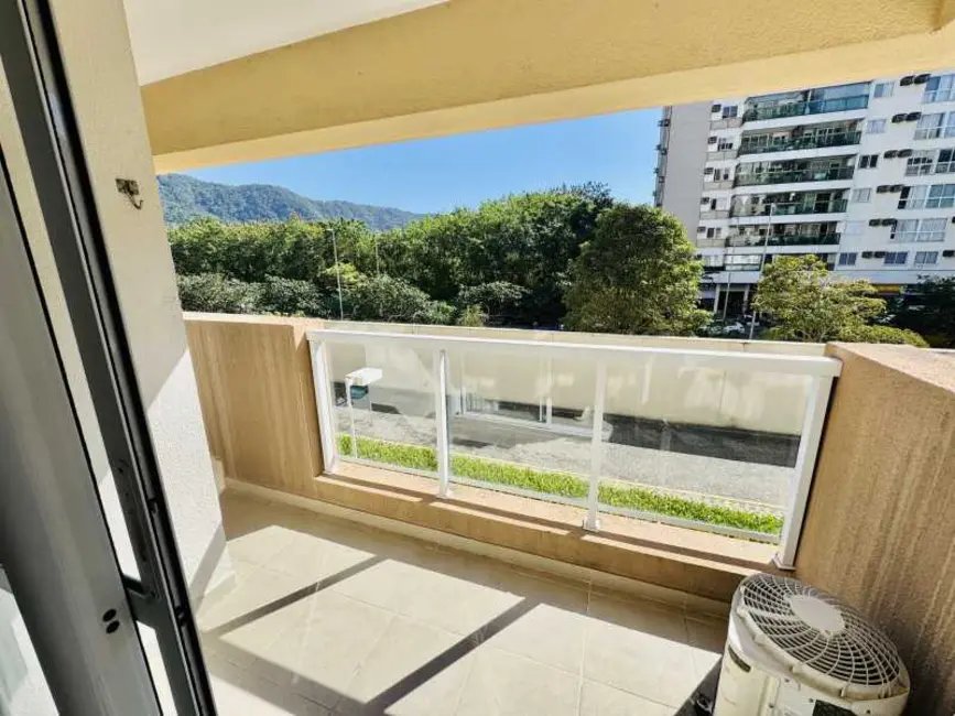 Apartamento com 2 quartos à venda e para alugar, 64m2 em Rio De Janeiro - RJ - imagem 6 Foto 6 de Apartamento com 2 quartos à venda e para alugar, 64m2 em Rio De Janeiro - RJ
