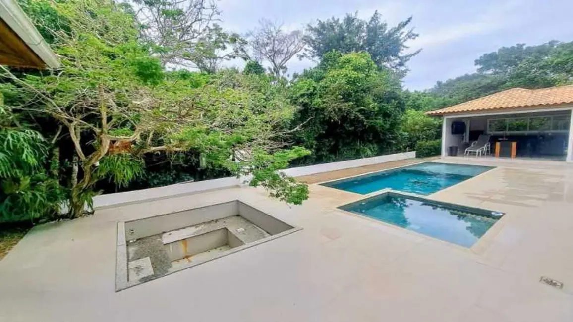 Casa de Condomínio com 3 quartos à venda, 300m2 em Armacao Dos Buzios - RJ - imagem 1 Foto 1 de Casa de Condomínio com 3 quartos à venda, 300m2 em Armacao Dos Buzios - RJ