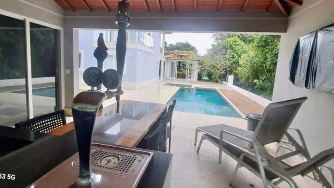Casa de Condomínio com 3 quartos à venda, 300m2 em Armacao Dos Buzios - RJ - imagem 2 Foto 2 de Casa de Condomínio com 3 quartos à venda, 300m2 em Armacao Dos Buzios - RJ