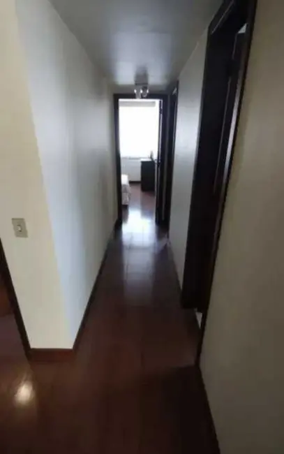 Apartamento com 3 quartos à venda, 130m2 em Teresopolis - RJ - imagem 6 Foto 6 de Apartamento com 3 quartos à venda, 130m2 em Teresopolis - RJ