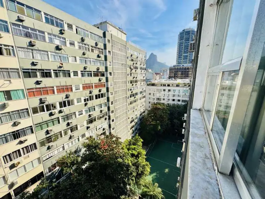 Foto 2 de Apartamento com 1 quarto para alugar, 50m2 em Rio De Janeiro - RJ