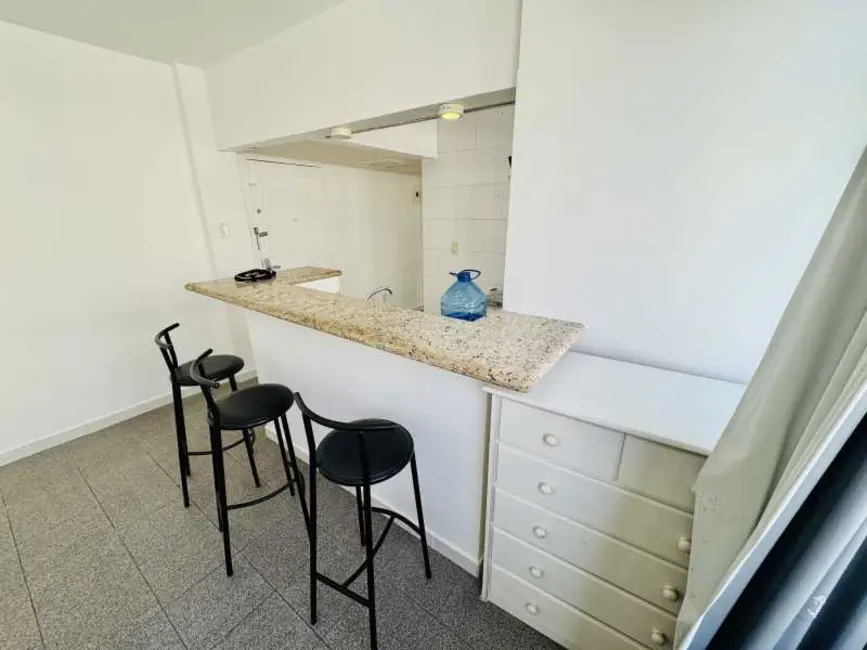 Foto 8 de Apartamento com 1 quarto para alugar, 50m2 em Rio De Janeiro - RJ
