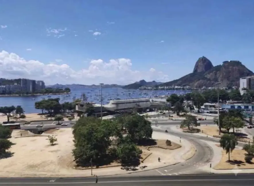 Foto 1 de Apartamento com 2 quartos para alugar, 70m2 em Rio De Janeiro - RJ