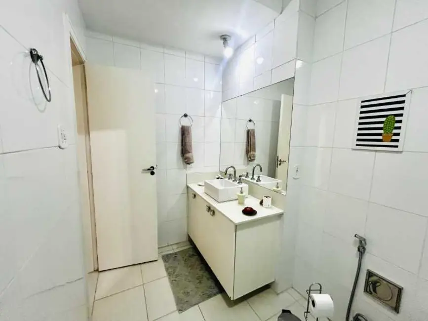 Apartamento com 2 quartos à venda, 68m2 em Rio De Janeiro - RJ - imagem 9 Foto 9 de Apartamento com 2 quartos à venda, 68m2 em Rio De Janeiro - RJ