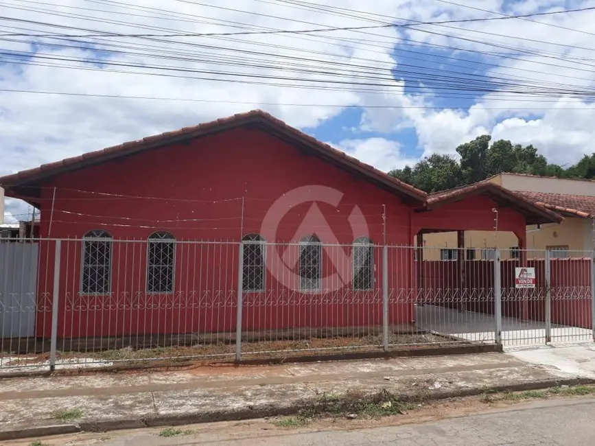 Casa com 2 quartos à venda, 300m2 em Jardim Jacarandá, Pouso Alegre - MG - imagem 3 Foto 3 de Casa com 2 quartos à venda, 300m2 em Jardim Jacarandá, Pouso Alegre - MG