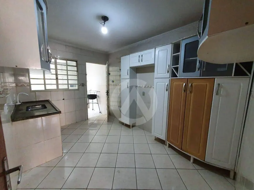 Foto 1 de Apartamento com 3 quartos à venda, 270m2 em Pouso Alegre - MG