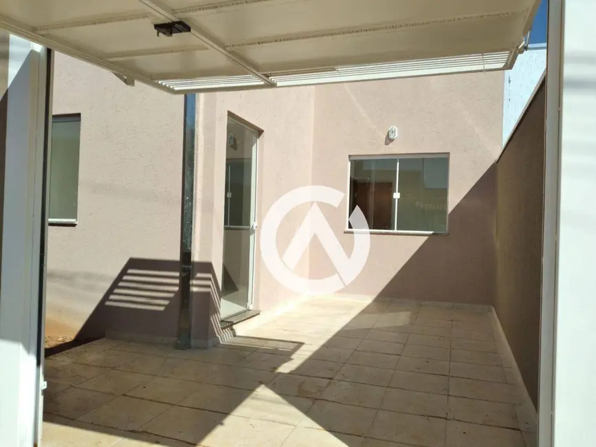 Foto 5 de Casa com 2 quartos à venda, 100m2 em Cidade Vergani, Pouso Alegre - MG