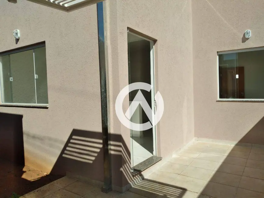 Foto 4 de Casa com 2 quartos à venda, 100m2 em Cidade Vergani, Pouso Alegre - MG