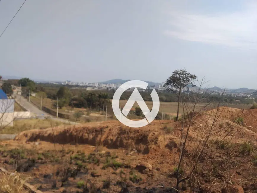 Foto 2 de Terreno / Lote à venda, 240m2 em Pitangueiras, Pouso Alegre - MG