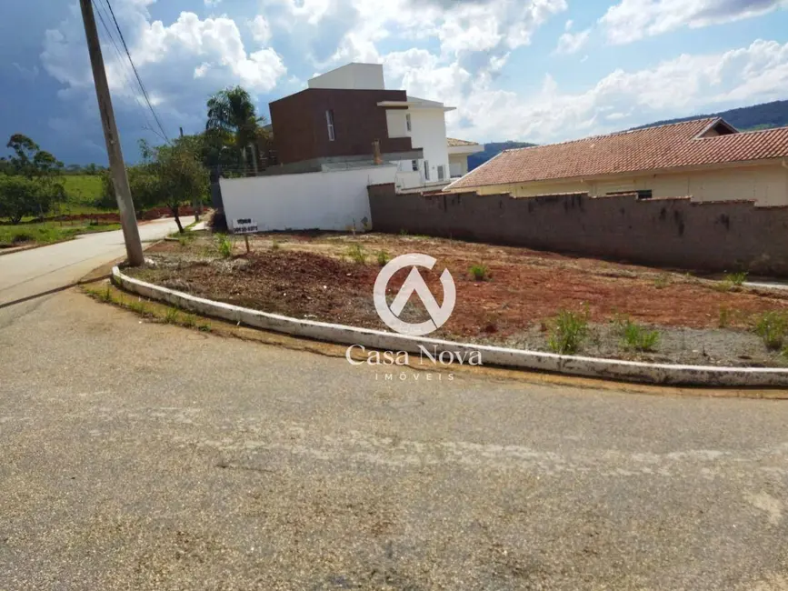 Foto 1 de Terreno / Lote à venda, 330m2 em Parque Ibirá, Pouso Alegre - MG