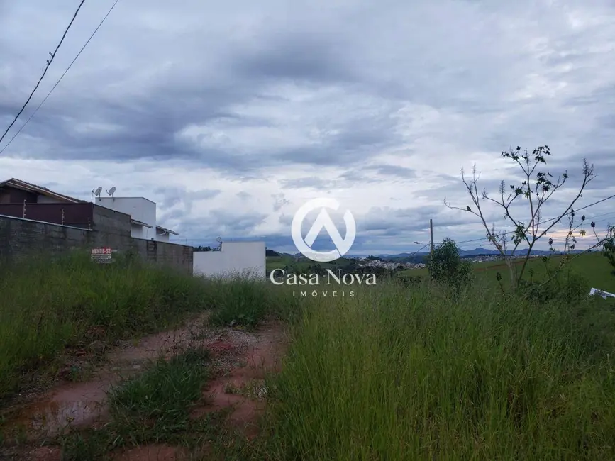 Foto 1 de Terreno / Lote à venda, 462m2 em Pouso Alegre - MG