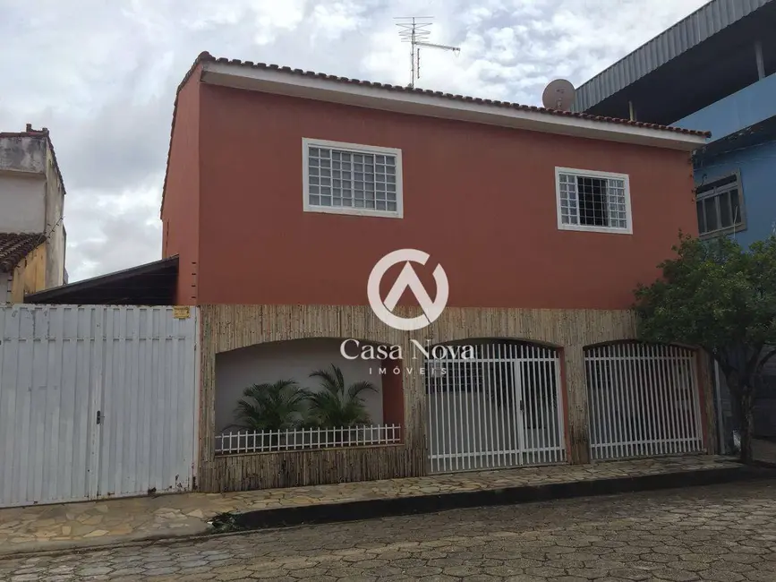 Foto 3 de Casa com 3 quartos à venda, 144m2 em Jardim Olímpico, Pouso Alegre - MG