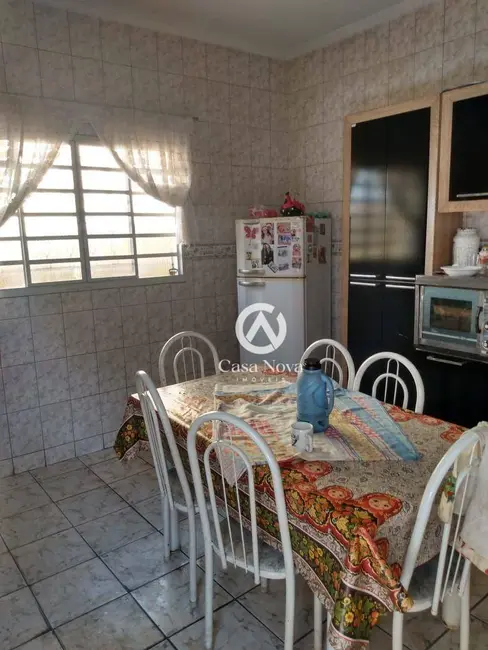 Foto 2 de Casa com 3 quartos à venda, 217m2 em Foch I, Pouso Alegre - MG