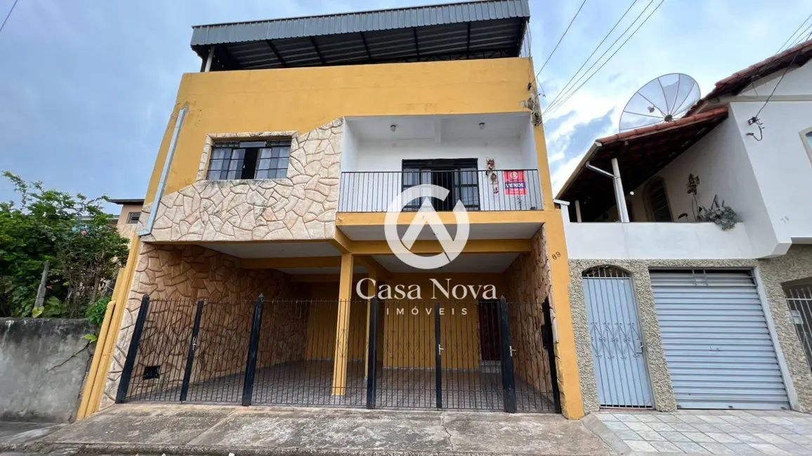 Foto 1 de Casa com 3 quartos à venda, 218m2 em Santo Antônio, Pouso Alegre - MG