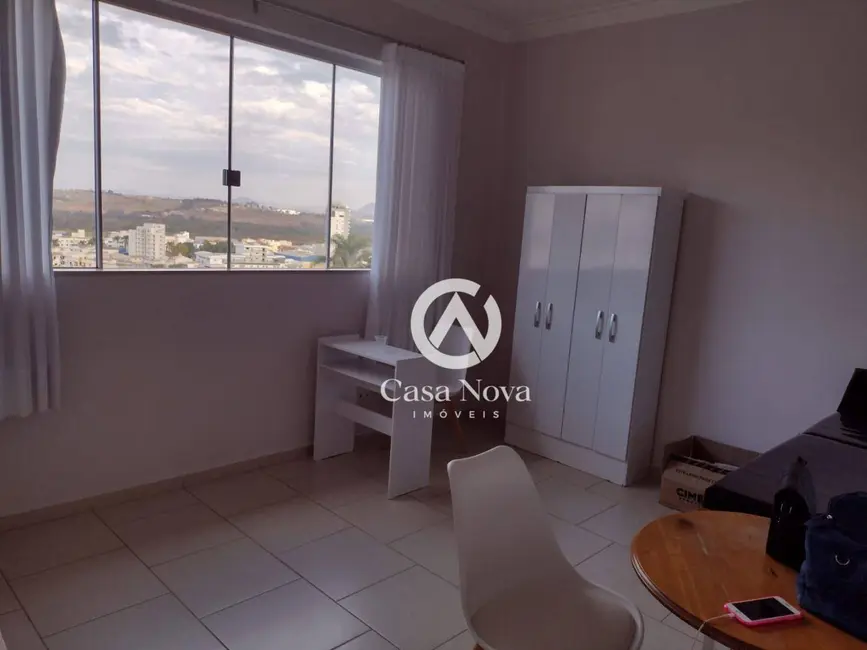 Foto 6 de Casa com 10 quartos à venda, 498m2 em Pouso Alegre - MG